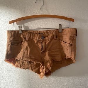 BDG Khaki shorts size 28